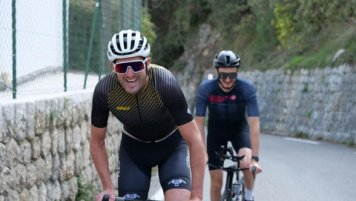 Arnaud a Arthur během cyklistického tréninku