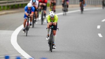 Plán doplňování energie a hydratace pro Ironman u sportovce s diabetem 1. typu