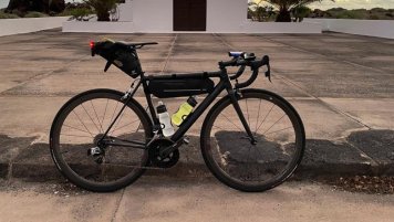Vybavení na cyklistickou akci Audax